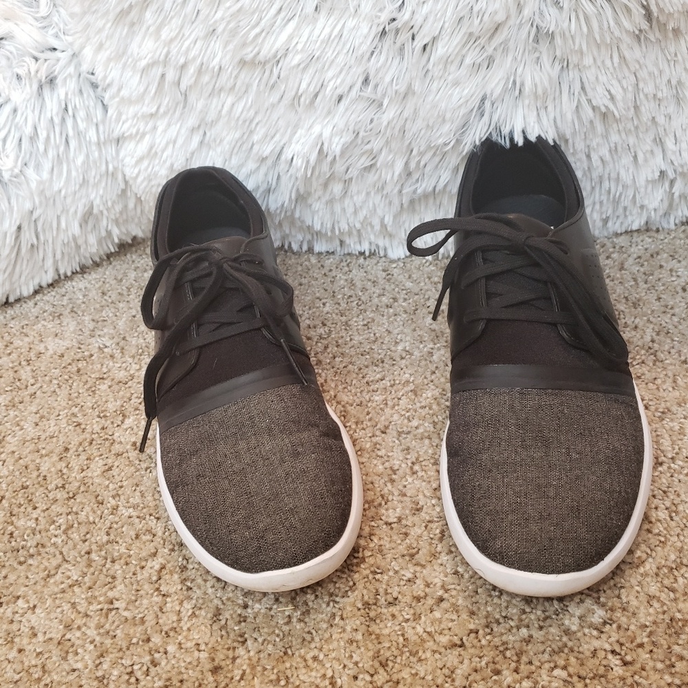 Under Armour Shoes- only worn once!